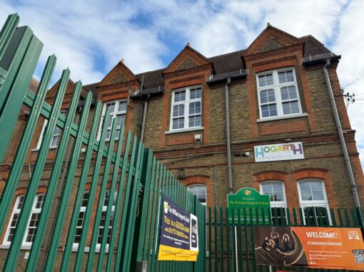 Side elevation through the green railings